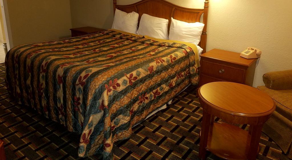 Americas Best Value Inn-Winnsboro Экстерьер фото